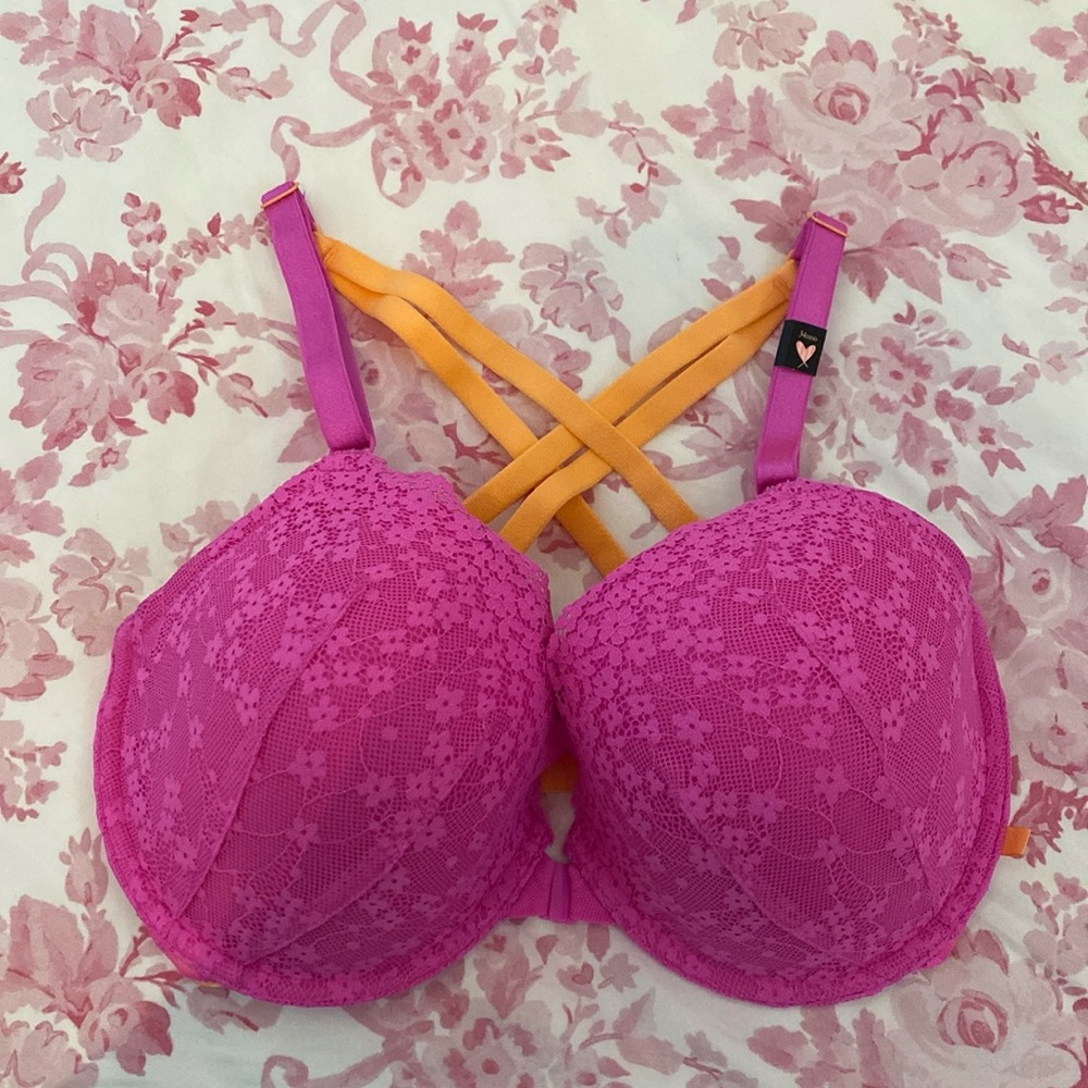 NWT Victoria’s Secret Pink Lace and Orange Lined Demi Bra